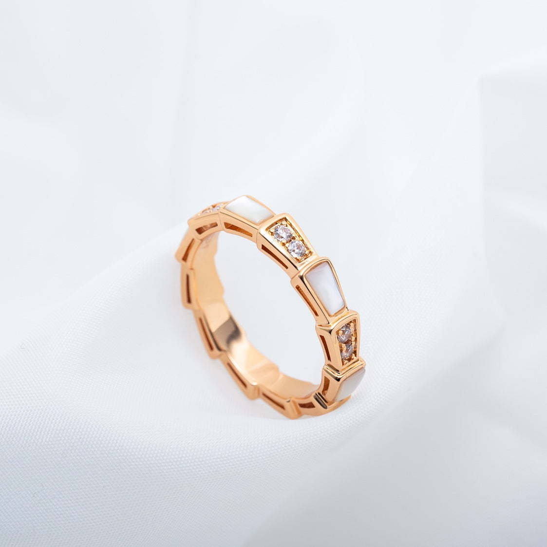 Bvlgari Serpenti Ring Pink Gold Cubic Zirconia MOP 3MM