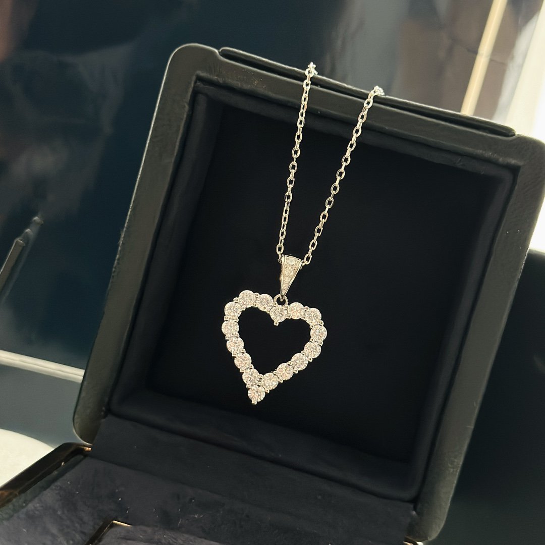 Graff Heart Silhouette Silver Cubic Zirconia Necklace