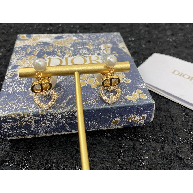 18K Dior 30 Montaigne Heart Earrings